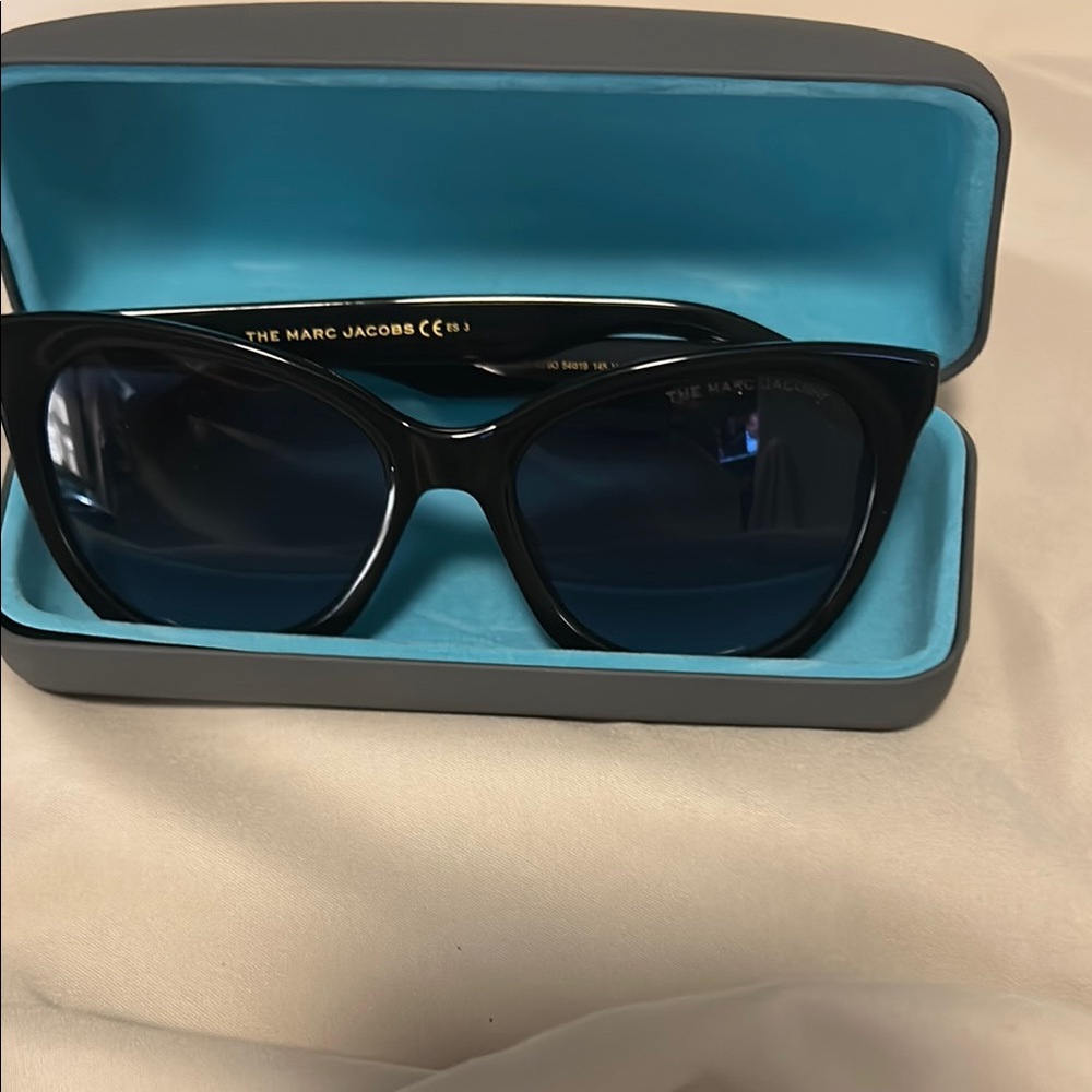 Marc Jacobs Black Sunglasses - Picture 5 of 5